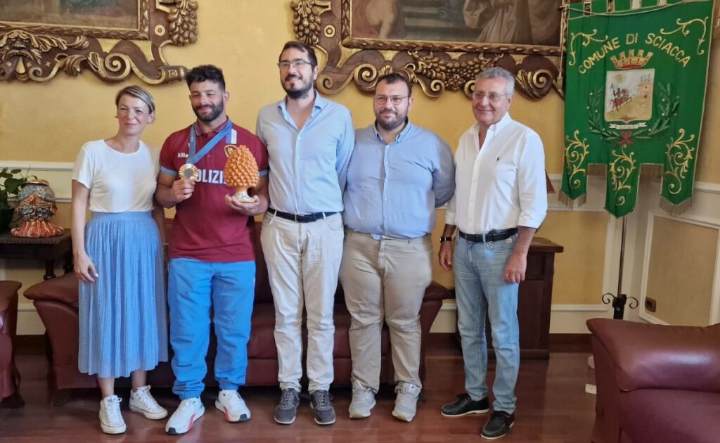 INCONTRO CON IL CAMPIONE NINO PIZZOLATO, MEDAGLIA DI BRONZO ALLE OLIMPIADI DI FRANCIA